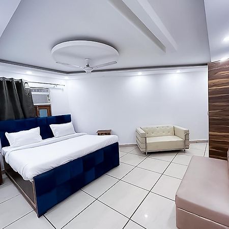 Hotel Js Garden - Near Jaypee Hospital Noida Zewnętrze zdjęcie