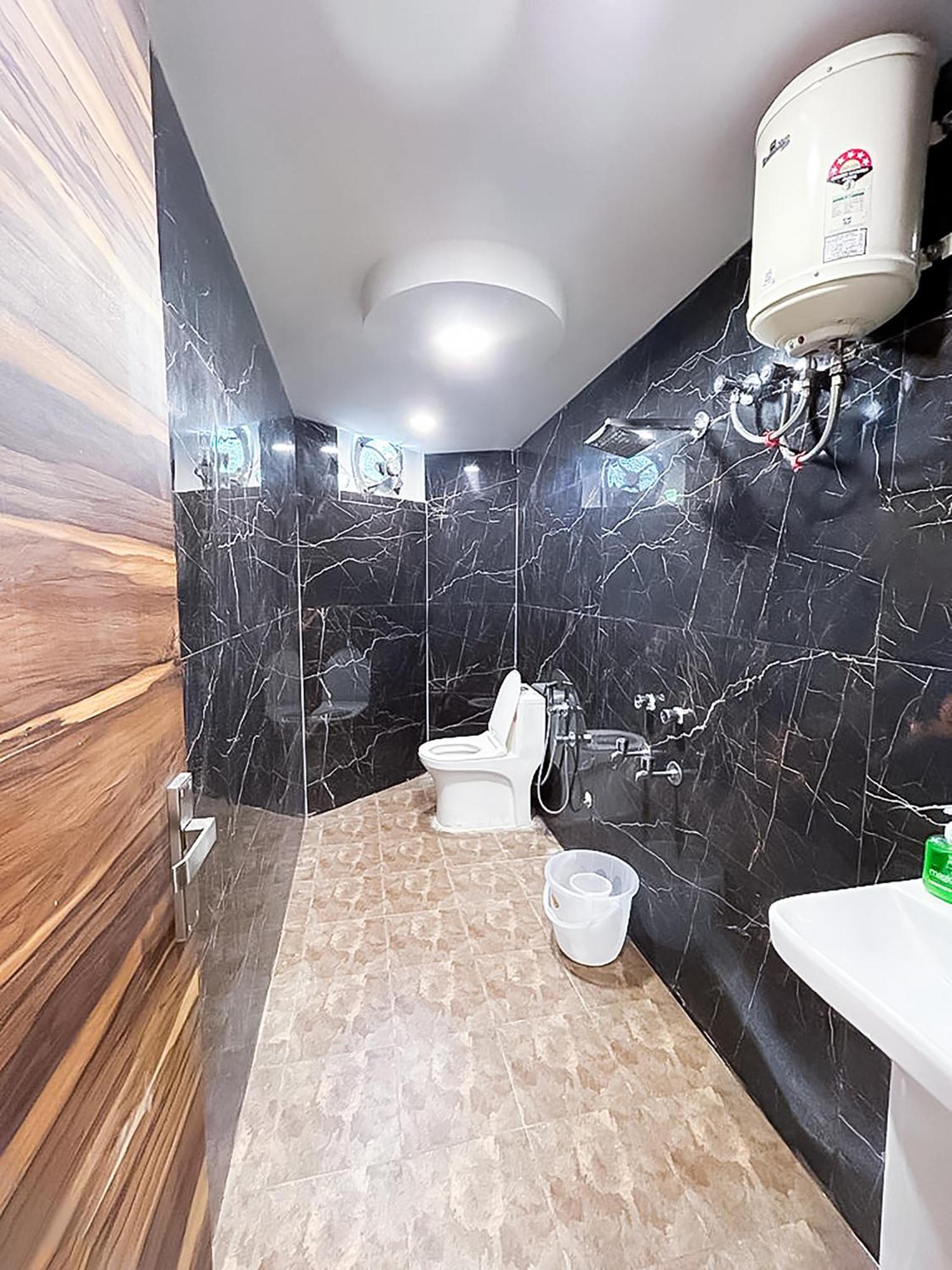Hotel Js Garden - Near Jaypee Hospital Noida Zewnętrze zdjęcie