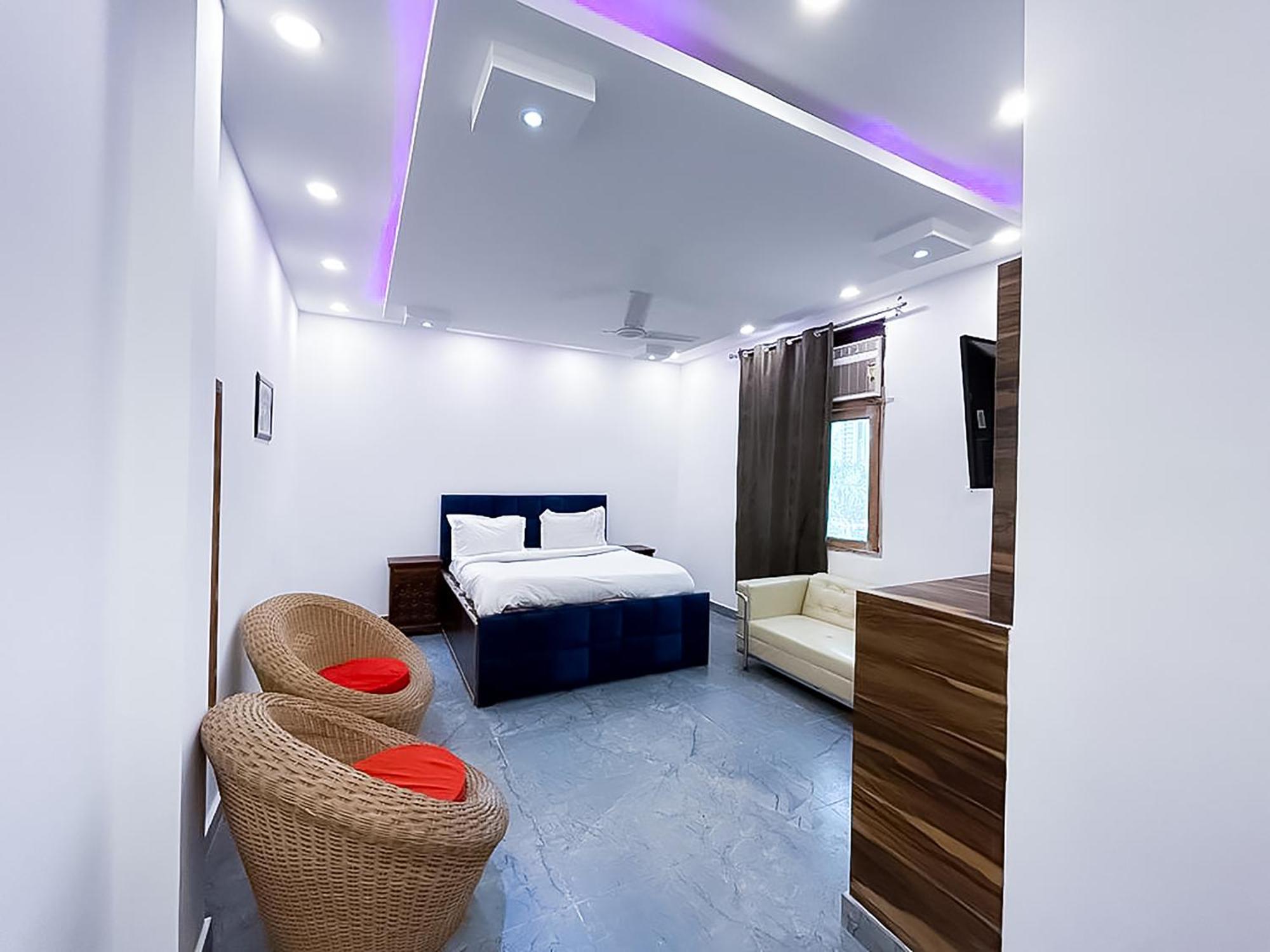 Hotel Js Garden - Near Jaypee Hospital Noida Zewnętrze zdjęcie