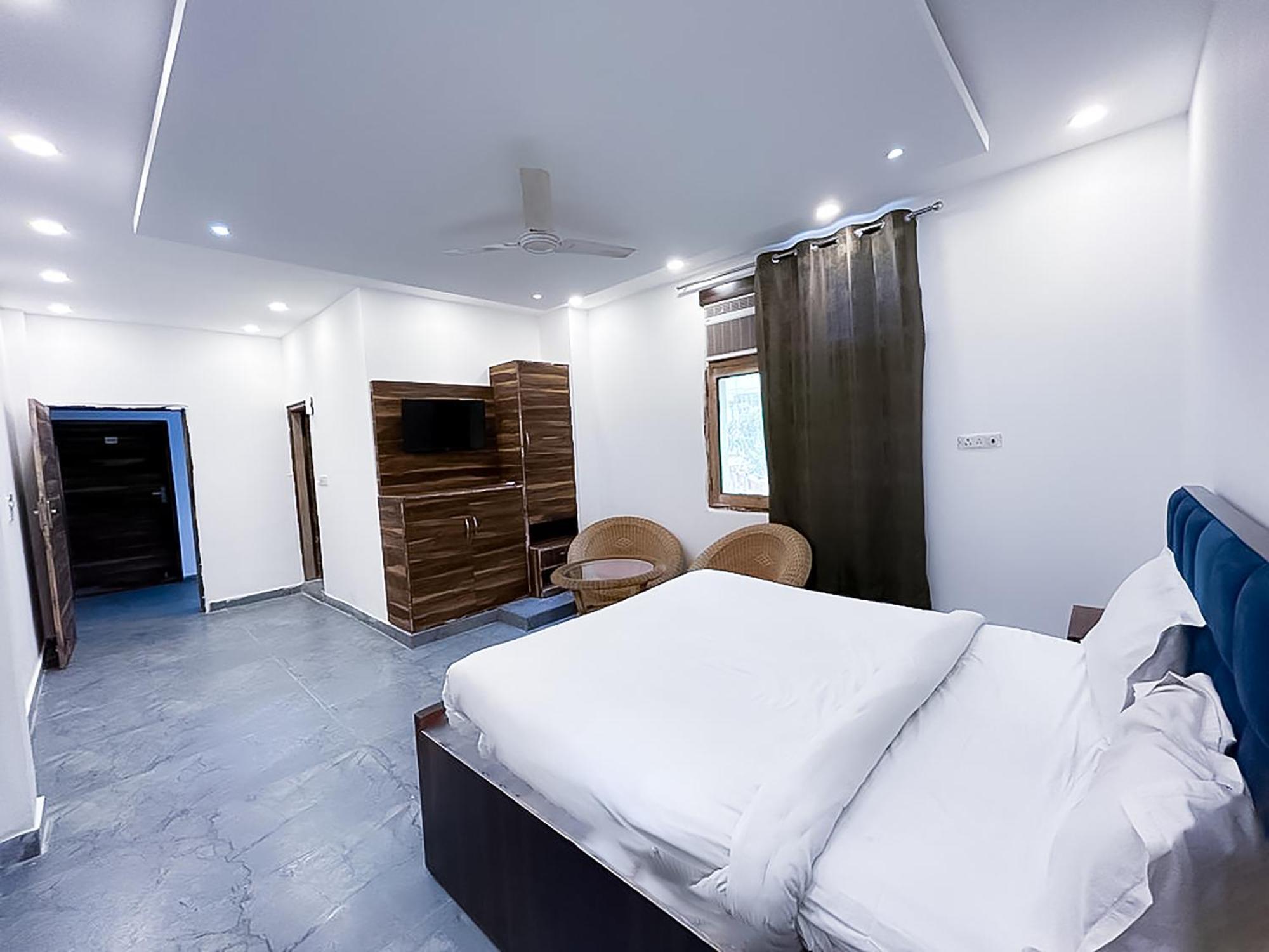 Hotel Js Garden - Near Jaypee Hospital Noida Zewnętrze zdjęcie