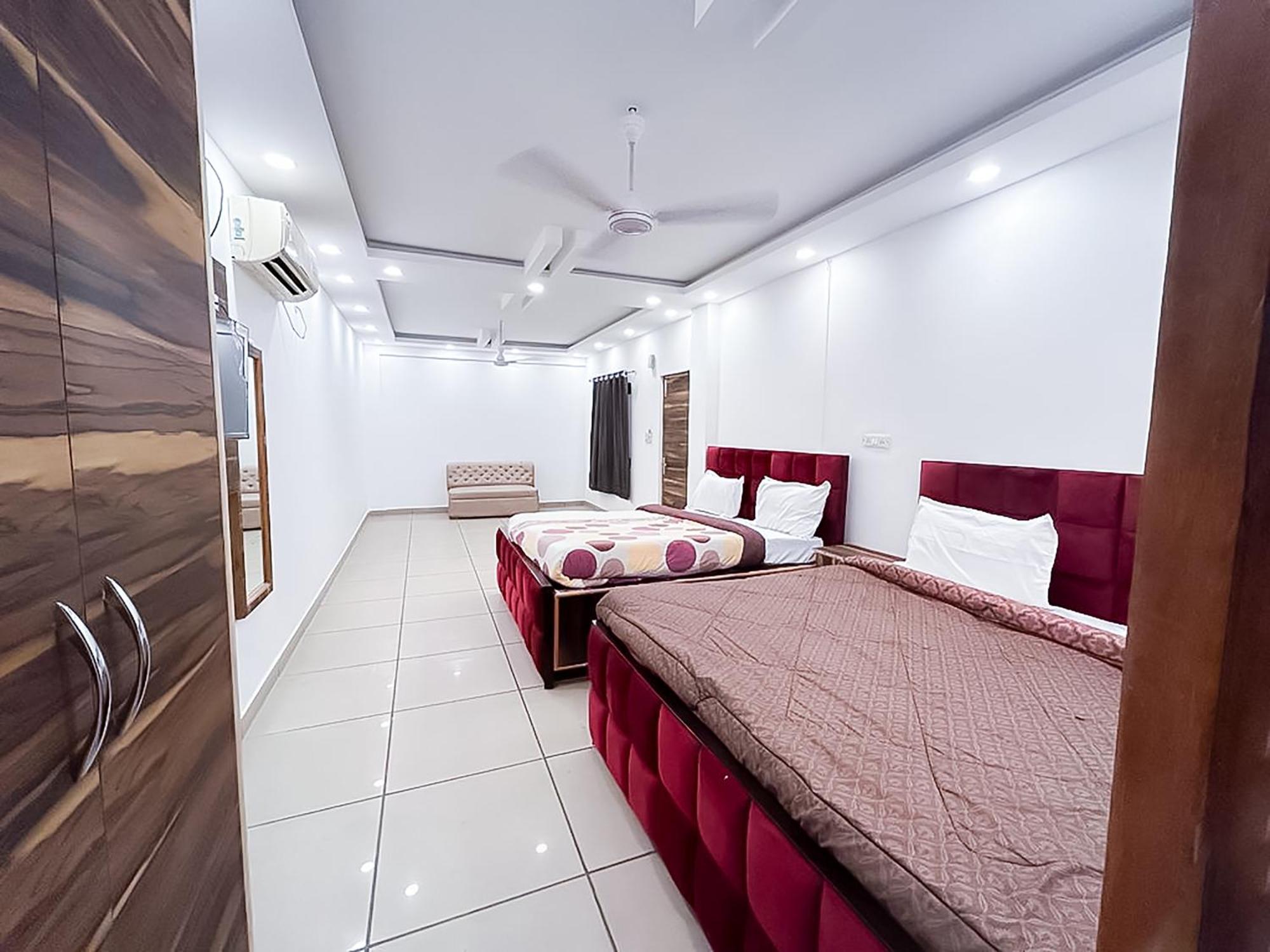Hotel Js Garden - Near Jaypee Hospital Noida Zewnętrze zdjęcie