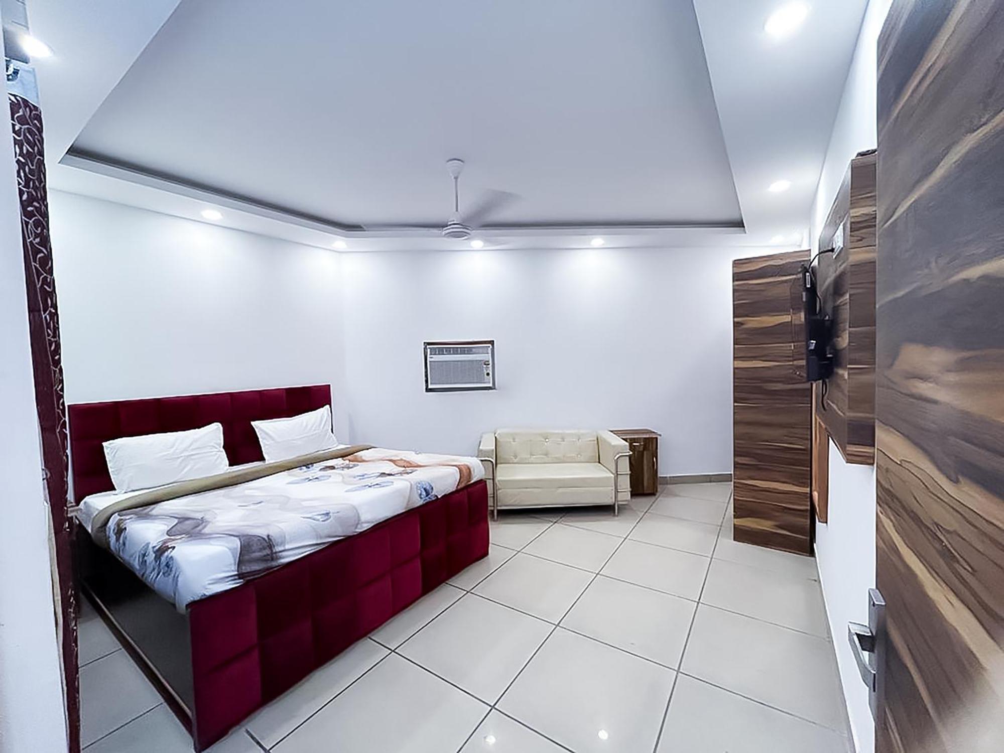 Hotel Js Garden - Near Jaypee Hospital Noida Zewnętrze zdjęcie